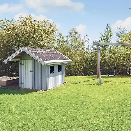 بيت للعطل Cozy Home In Hejls With Kitchen