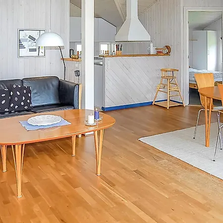 Cozy Home In Hejls With Kitchen بيت للعطل